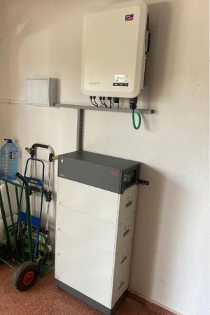 instalación de placas solares en Finestrat con inversor SMA