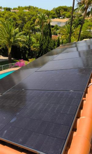 empresa para instalación de paneles solares con batería en Altea