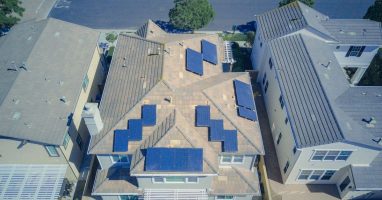 cuales son las dimensiones típicas de un panel solar
